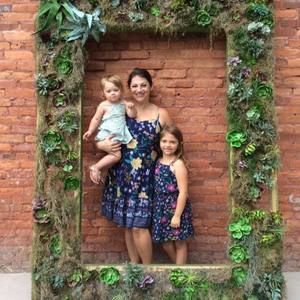 Meet your Posher, Crystal